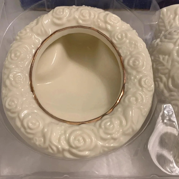 International Silver Company Vintage 3 Piece Vanity Set Bud Vase Frame Heart Box - Picture 2 of 10